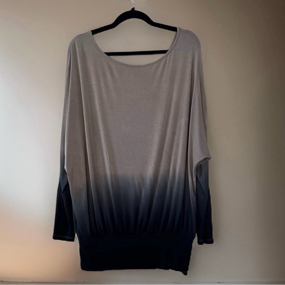 Venus Ombré Dolman Top - Picture 4 of 6